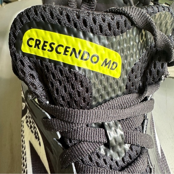 Unisex Hoka One One Crescendo MD Black Running Shoes 1134520 BWHT Size‎ 10.5W 9M main image 7